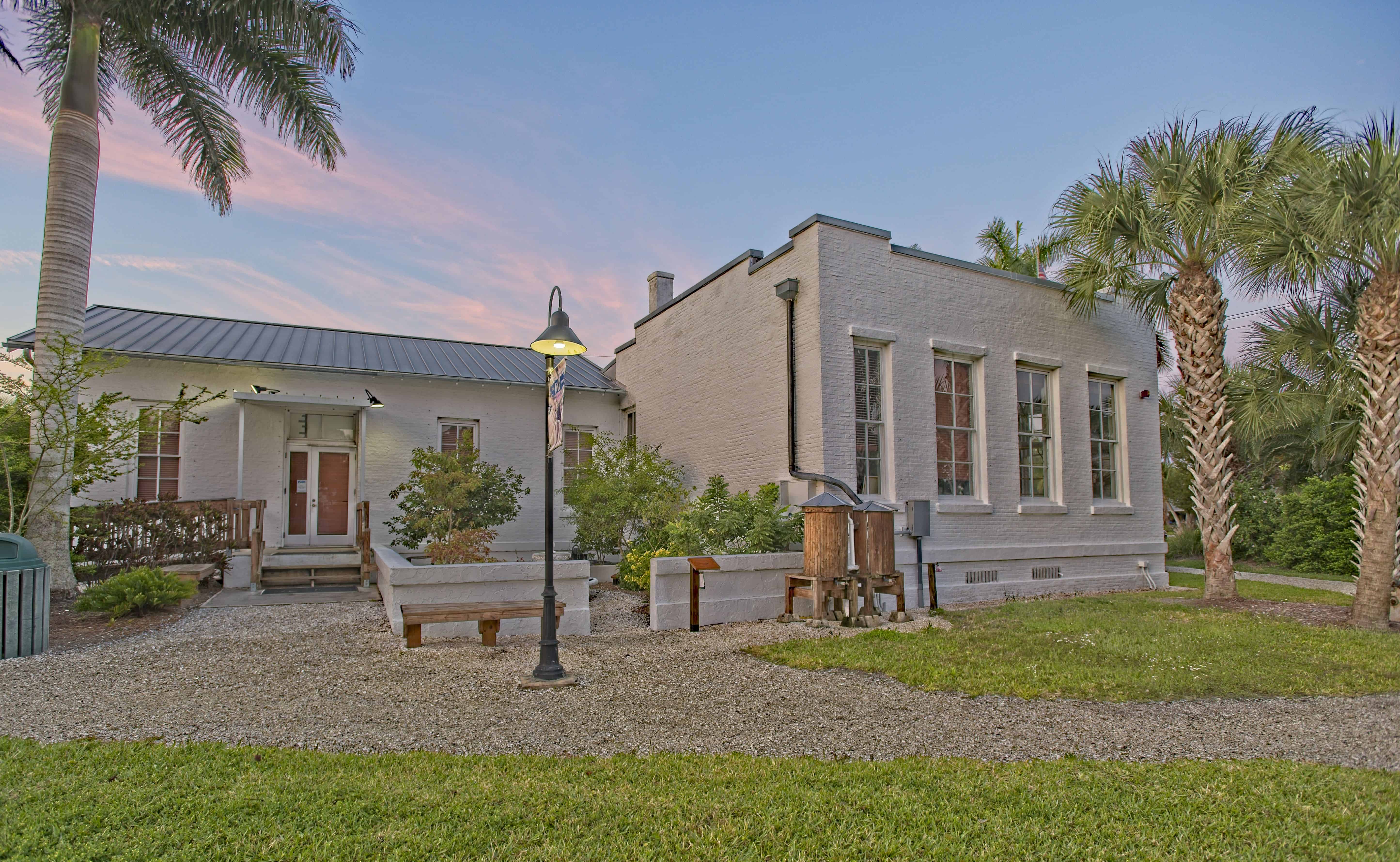 Florida Maritime Museum - Zoller Autrey Architects